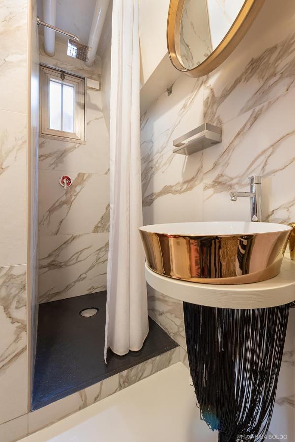 Billie'S Flat Red - Art & Design Apt In Verona Historic Centre Ngoại thất bức ảnh