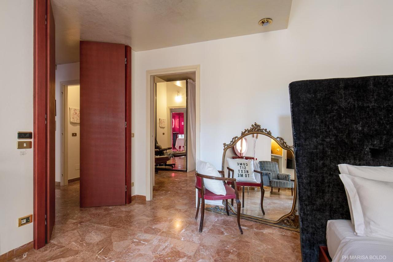 Billie'S Flat Red - Art & Design Apt In Verona Historic Centre Ngoại thất bức ảnh