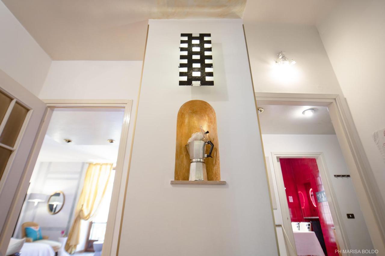 Billie'S Flat Red - Art & Design Apt In Verona Historic Centre Ngoại thất bức ảnh