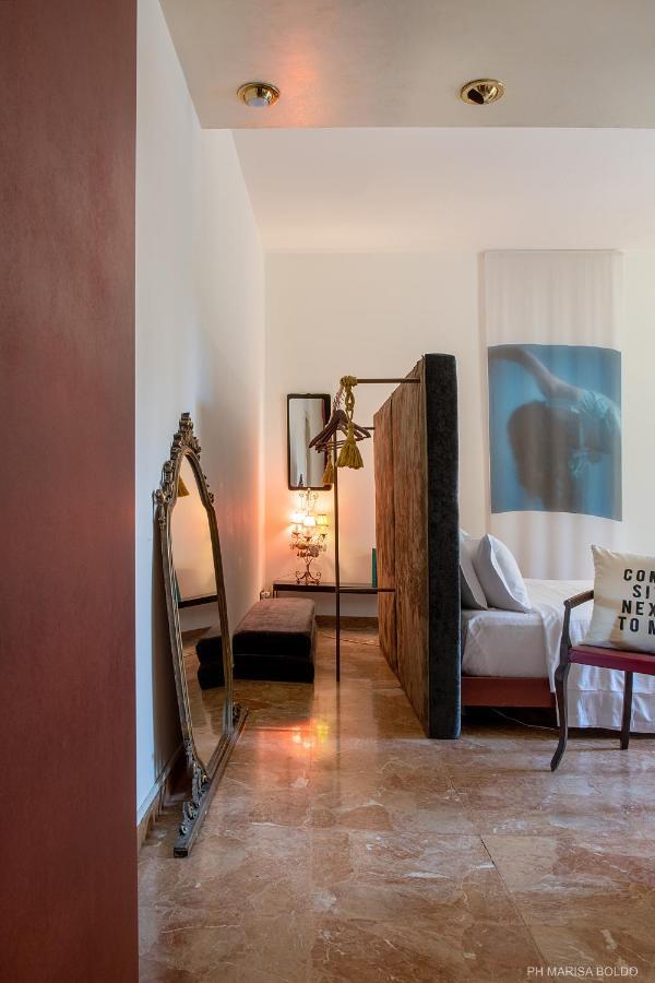 Billie'S Flat Red - Art & Design Apt In Verona Historic Centre Ngoại thất bức ảnh