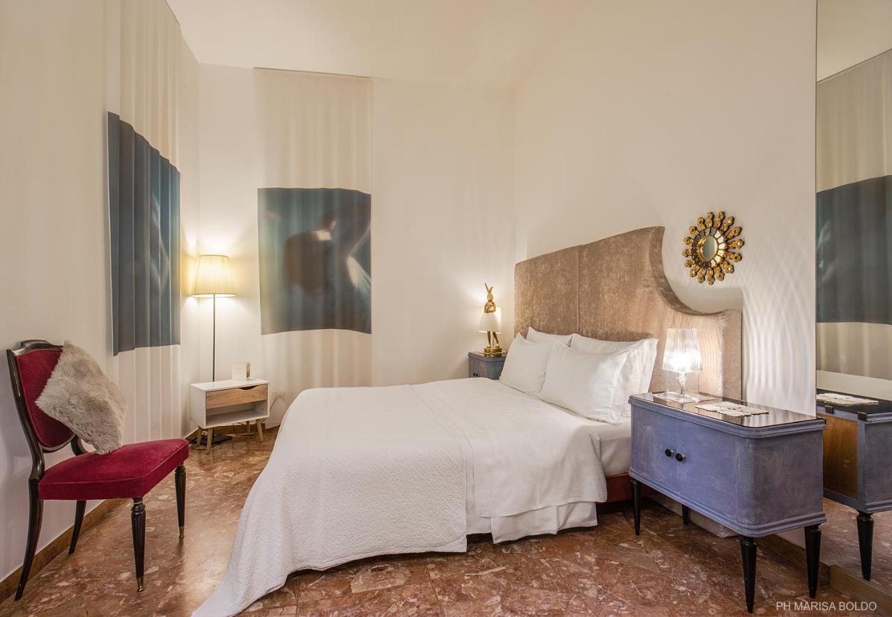 Billie'S Flat Red - Art & Design Apt In Verona Historic Centre Ngoại thất bức ảnh